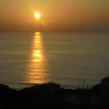 Sunset Apartment *